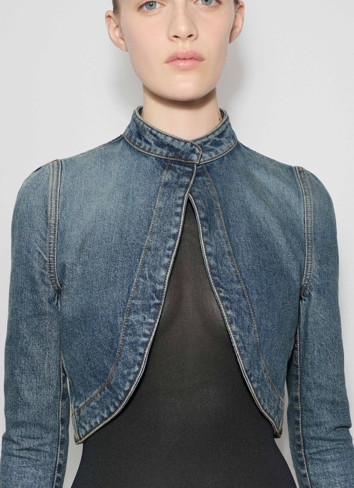 デニム製 クロップドジャケット ALAÏA ブルー デニム製 クロップドジャケット
